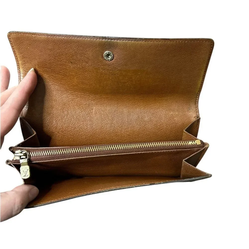 Louis Vuitton Monogram Sarah Long Wallet Snap Closure Vintage Made In France